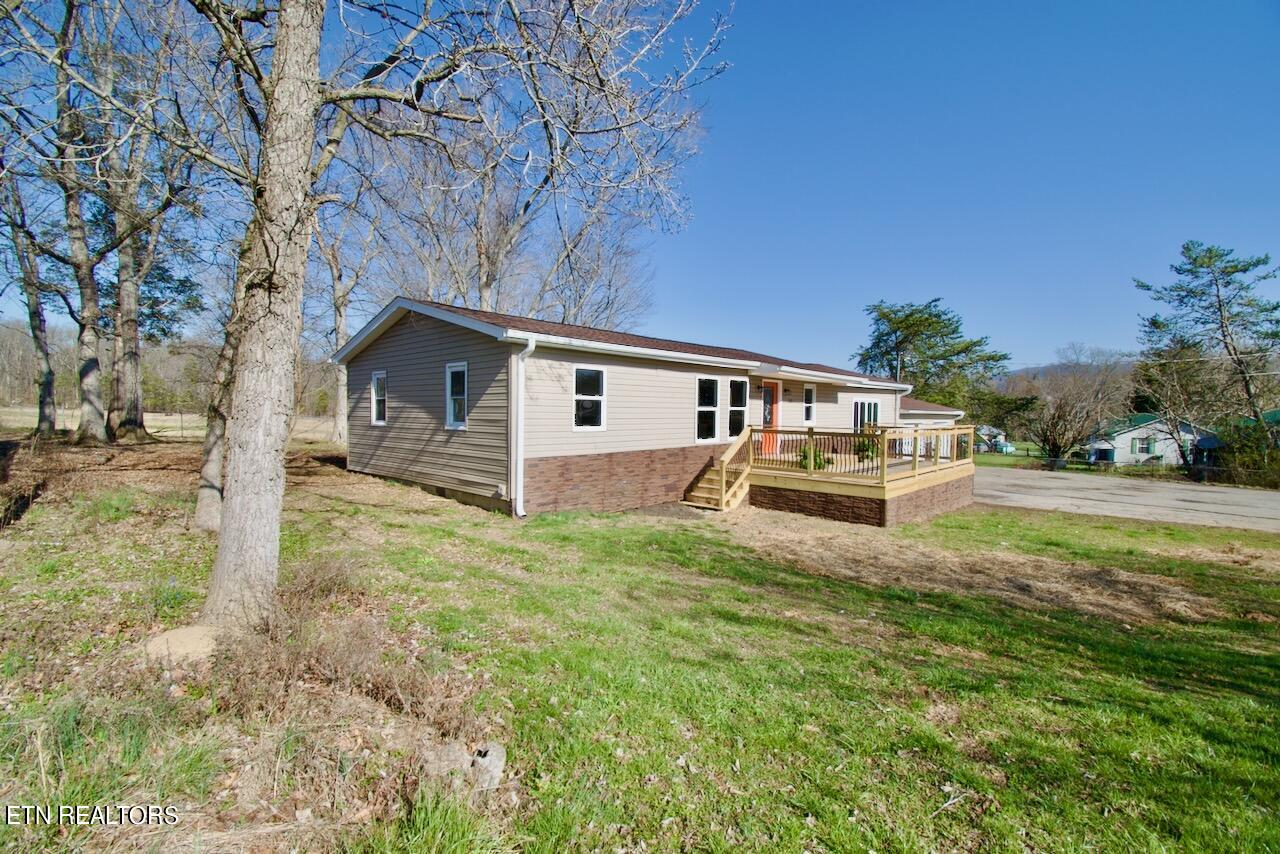 233 Doc Norton Road Maryville, TN 37804 - Photo 2 of 39 DSC_0693