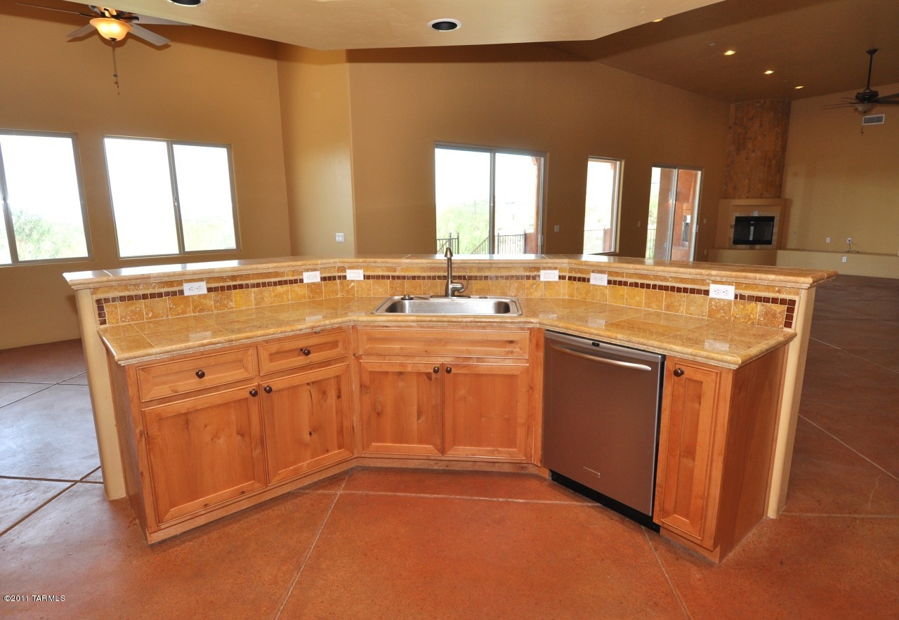 4725 West Gates Pass Road Tucson, AZ 85745 - Photo 11 of 28 Gallery Image 11