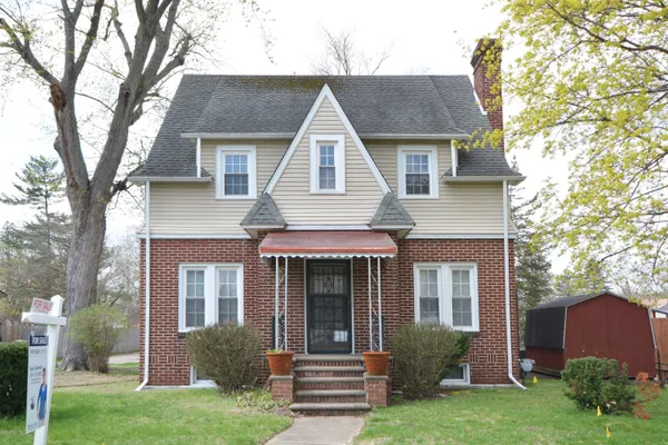 $344,000 | 601 North Kalamazoo Street, Paw Paw, MI 49079
