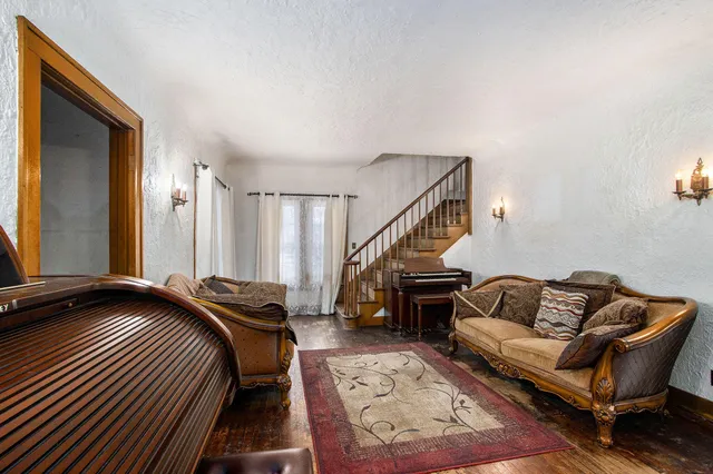 $359,000 | 601 North Kalamazoo Street, Paw Paw, MI 49079