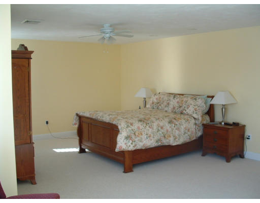 38 Hycrest Road Charlton, MA 01507 - Photo 17 of 18 Gallery Image 17