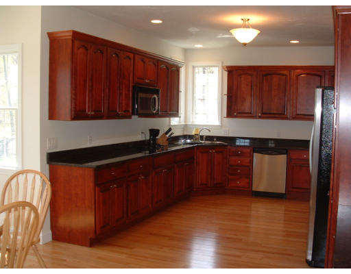 38 Hycrest Road Charlton, MA 01507 - Photo 5 of 18 Gallery Image 5