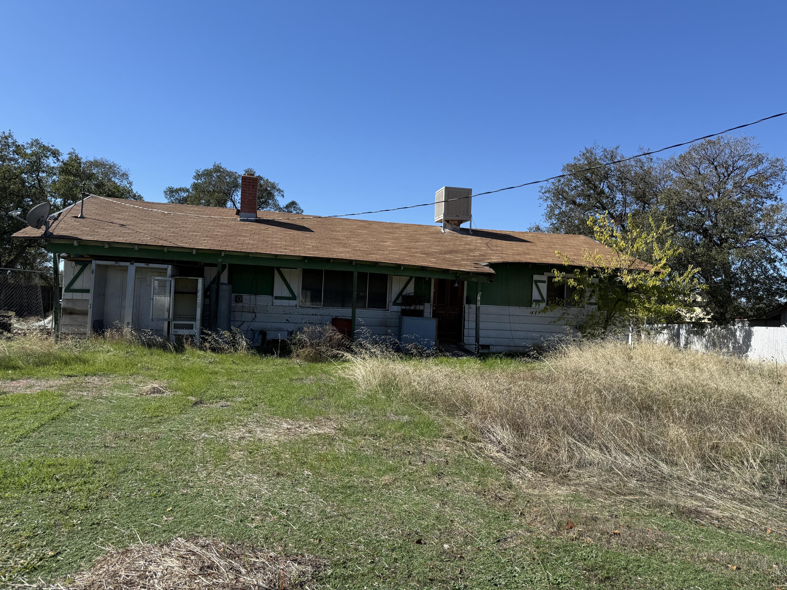 9786 Old Oregon Trail Redding, CA 96003 - Photo 1 of 22 Front