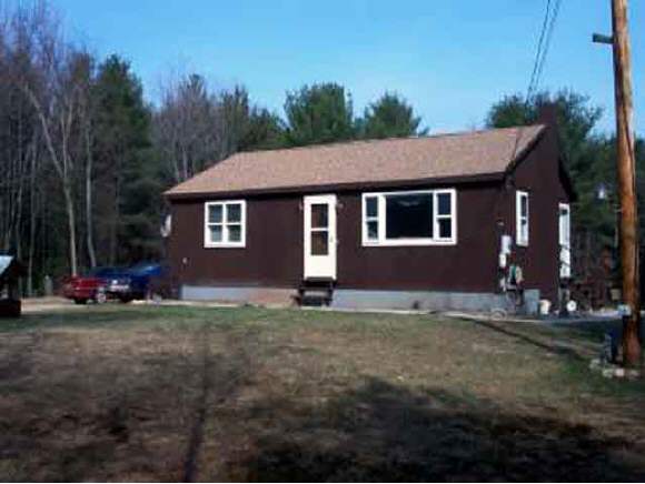 640 Cross Country Road Pembroke, NH 03275 - Photo 1 of 5