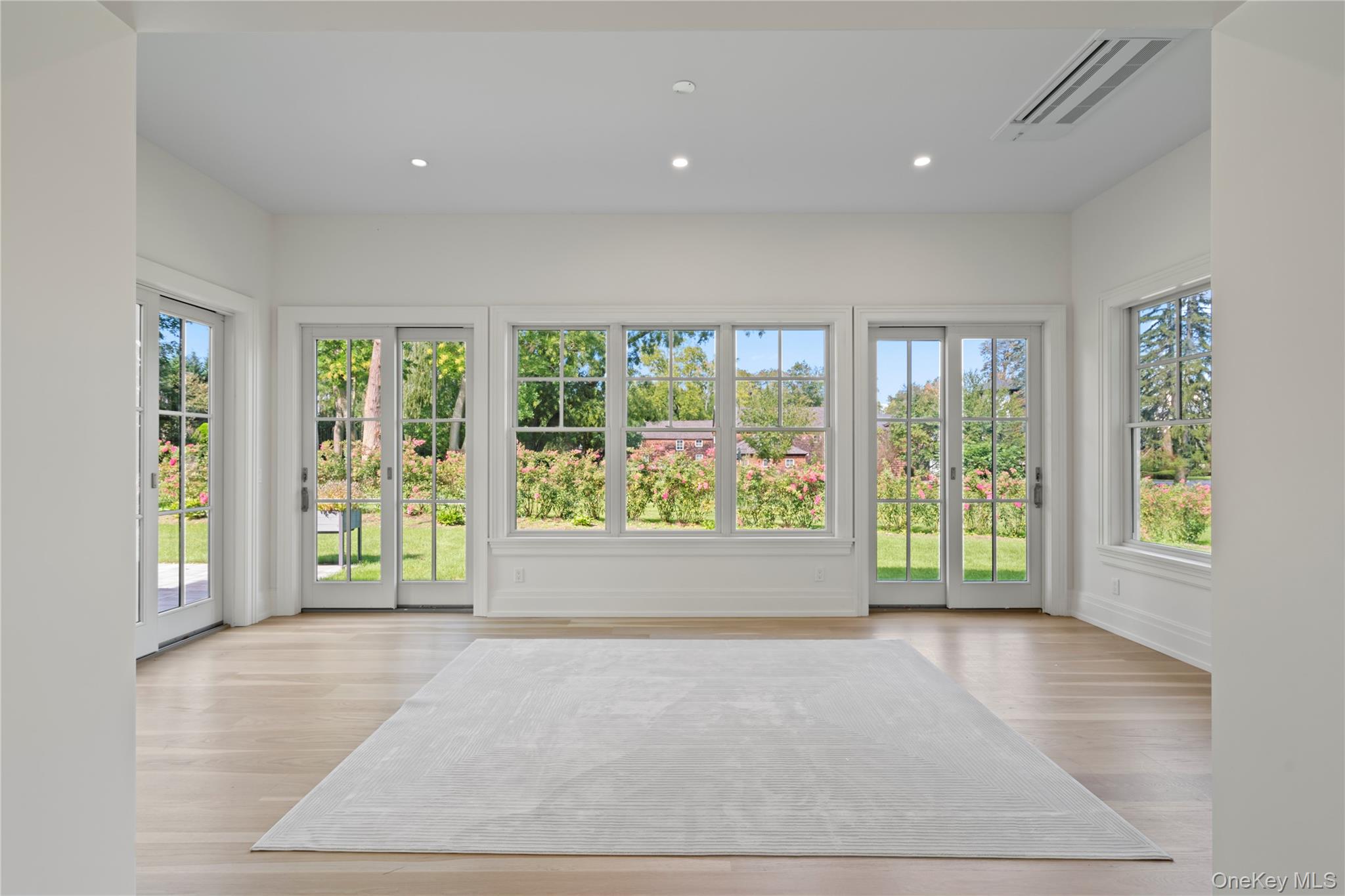 2 Pheasant Run Great Neck, NY 11024 - Photo 12 of 14