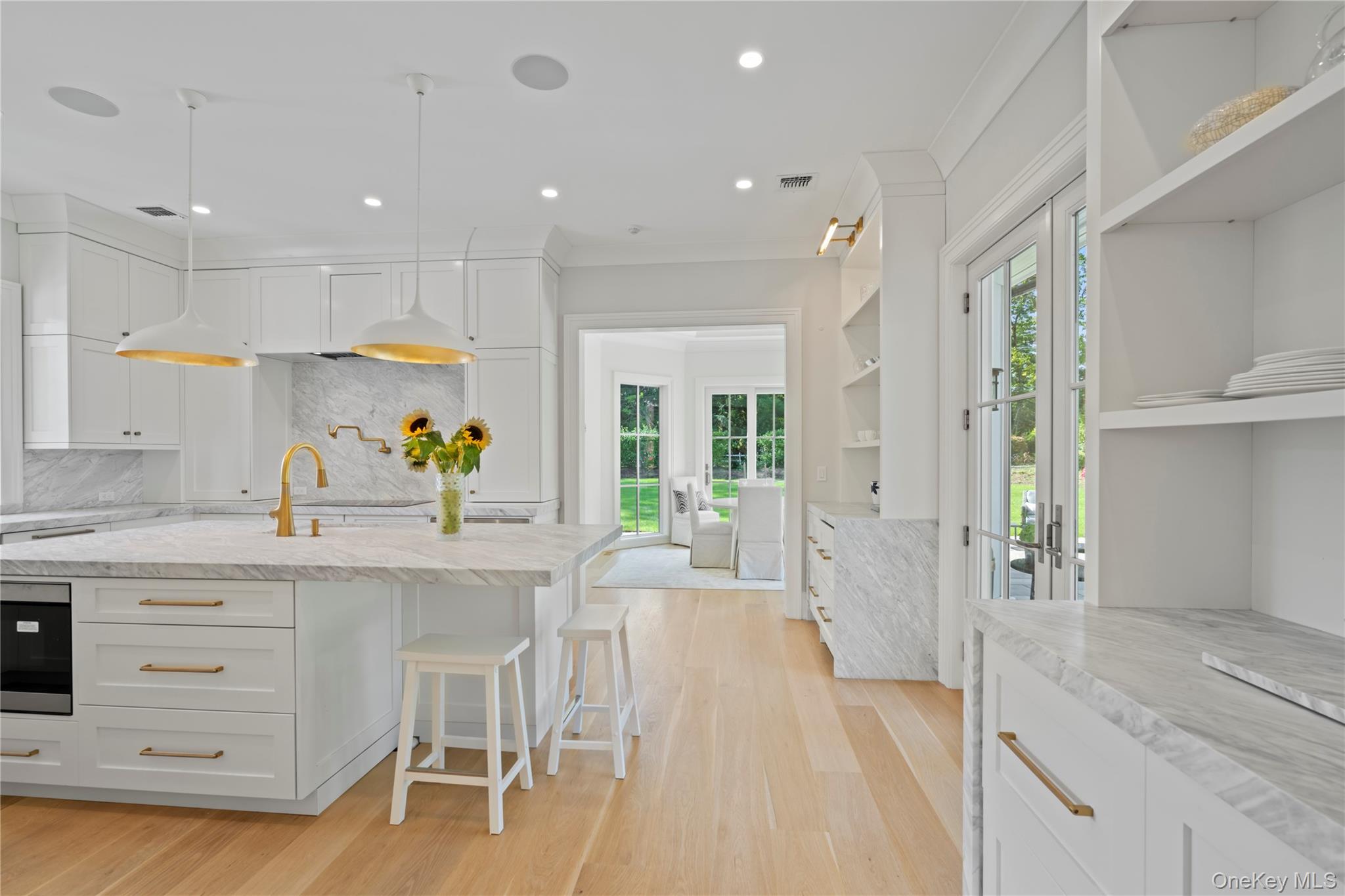 2 Pheasant Run Great Neck, NY 11024 - Photo 3 of 14