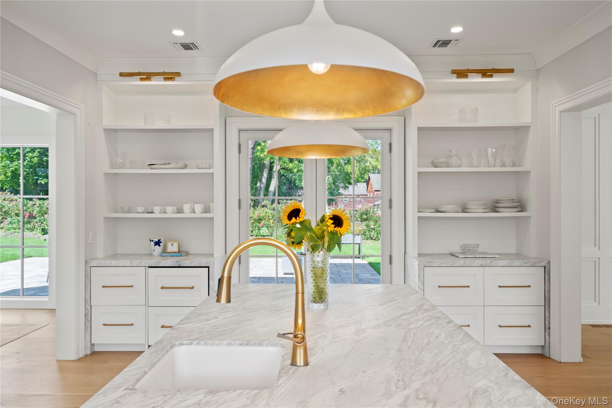 2 Pheasant Run Great Neck, NY 11024 - Photo 4 of 14