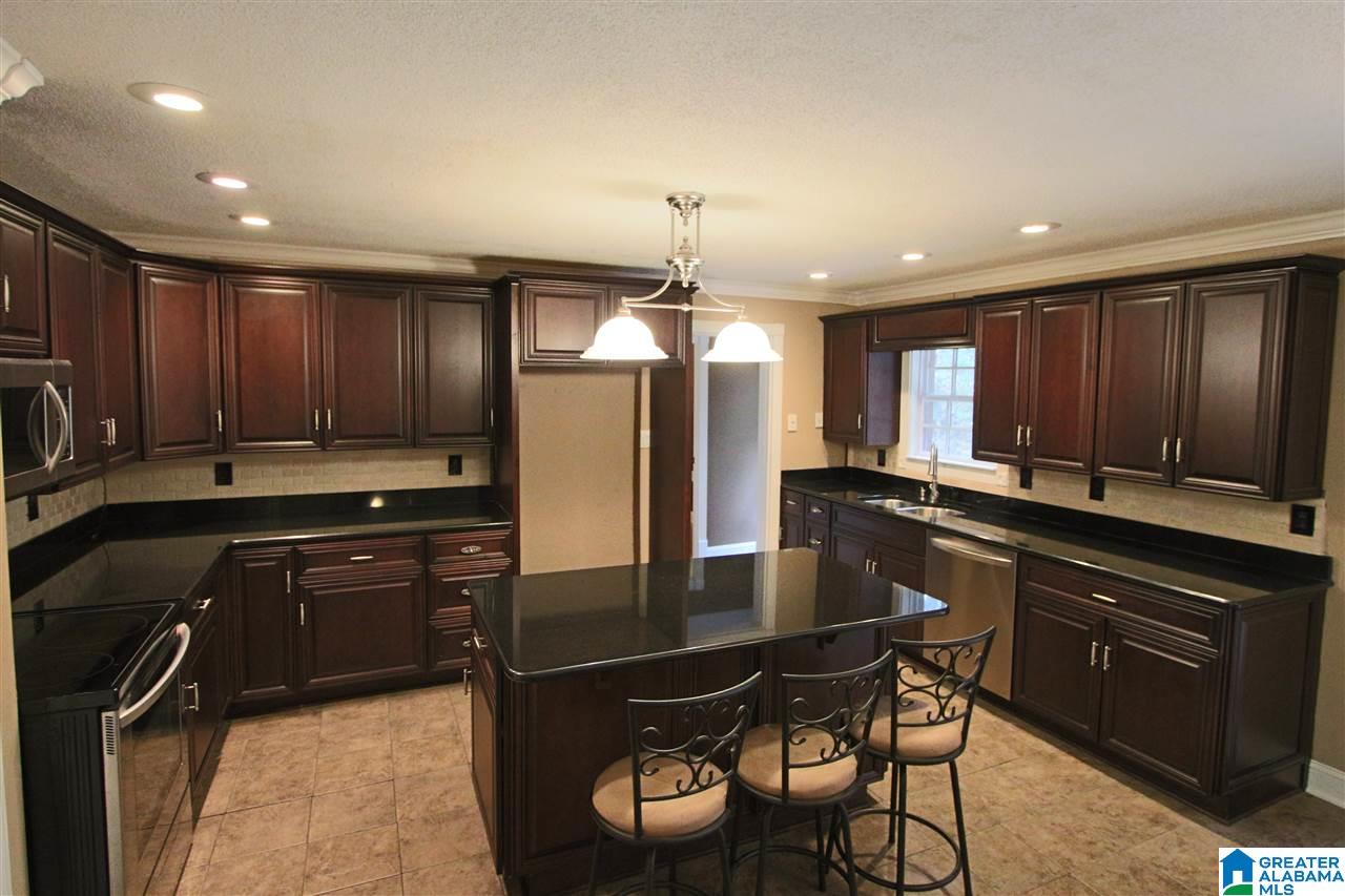 2990 Lindsey Loop Road Bessemer, AL 35022 - Photo 7 of 40