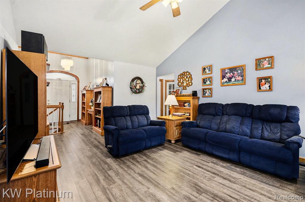 5175 Bishop Road Dryden, MI 48428 - Photo 4 of 28