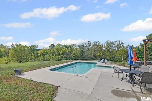 $639,900 | 71 Ehlers Road, Campbell Hill, IL 62916