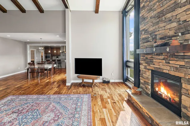 $639,900 | 71 Ehlers Road, Campbell Hill, IL 62916