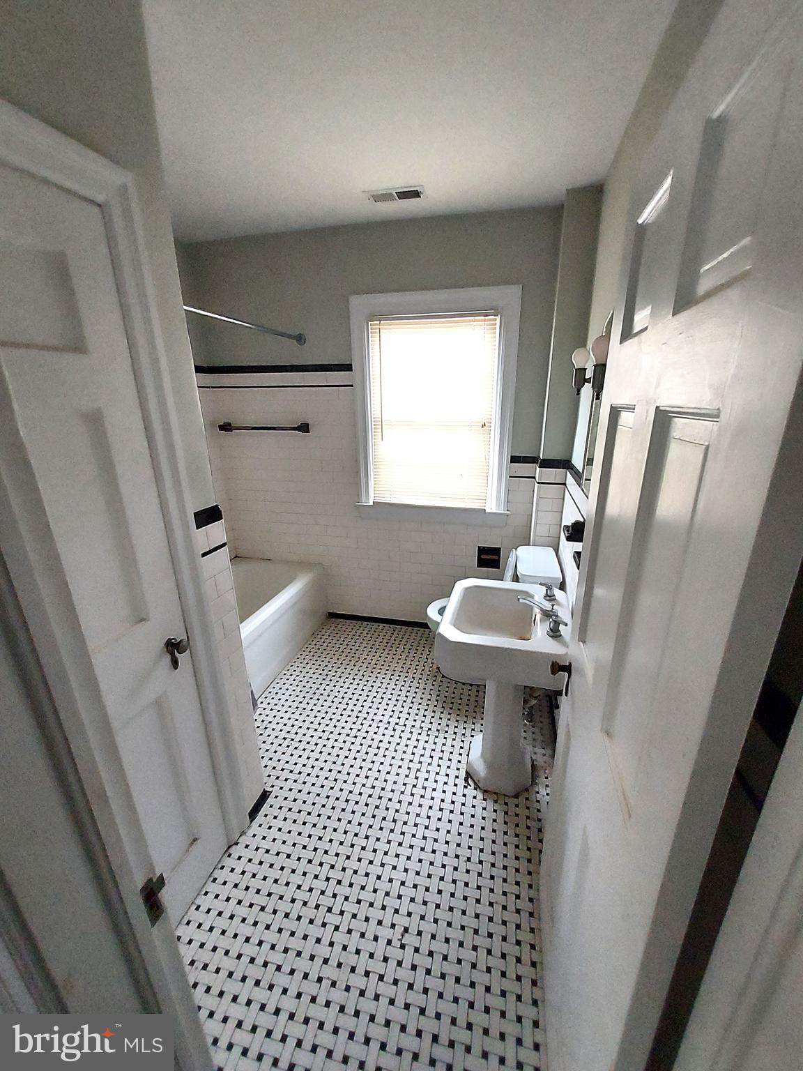 5304 Plymouth Road Baltimore, MD 21214 - Photo 13 of 24 Gallery Image 13