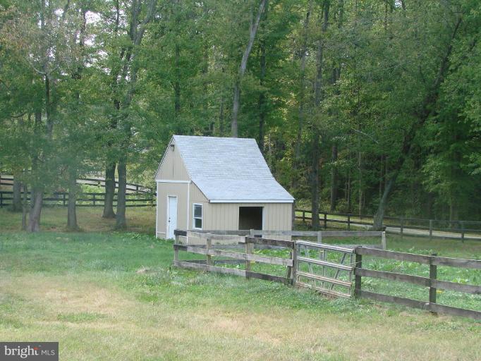 12526 Elk Run Road Midland, VA 22728 - Photo 3 of 15 Shed