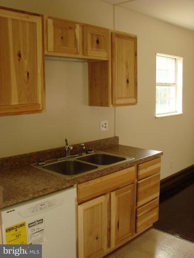 12526 Elk Run Road Midland, VA 22728 - Photo 6 of 15 Kitchen #2