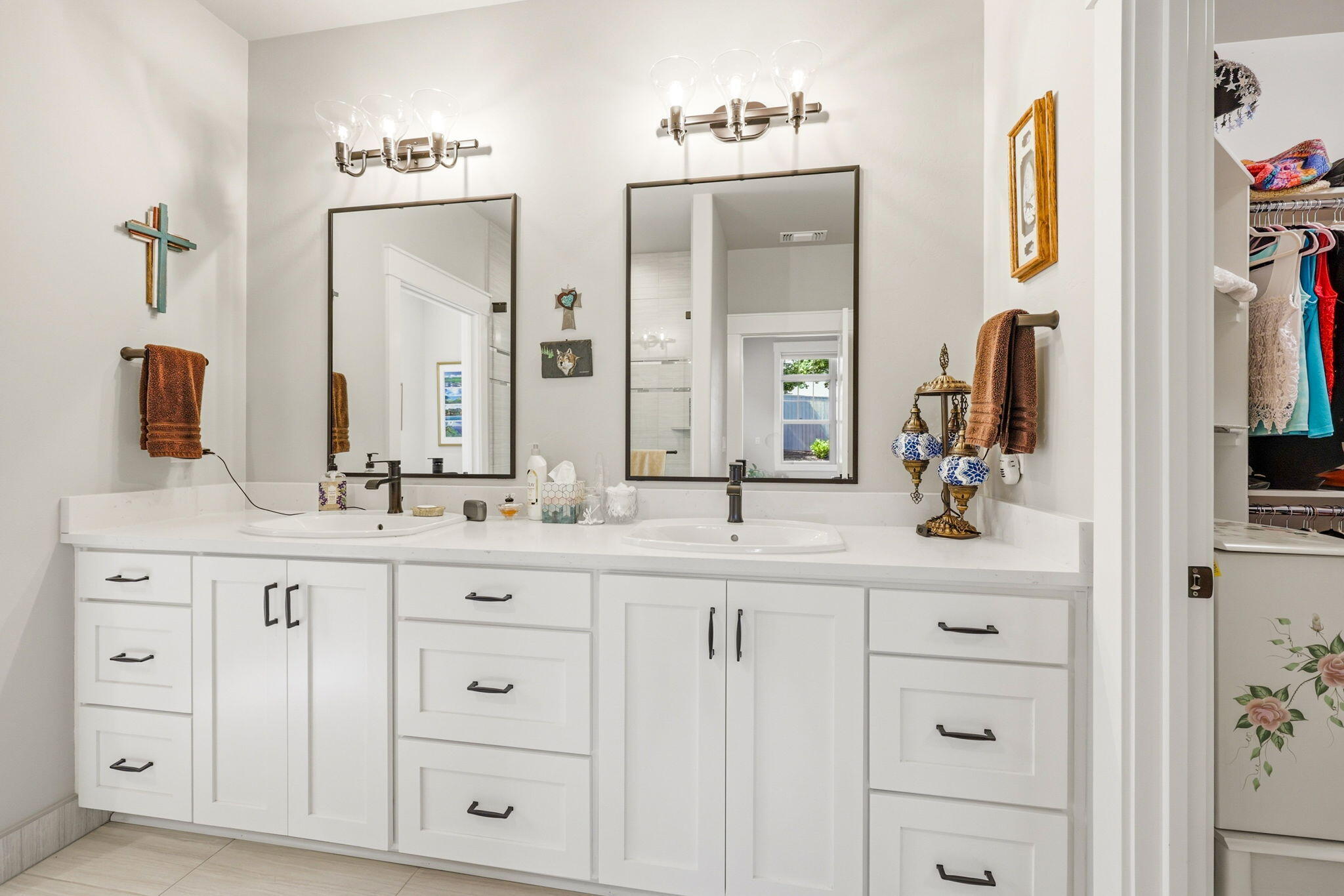 150 Timbers Lane Talent, OR 97540 - Photo 22 of 39 a bathroom with a double vanity sink and a mirror