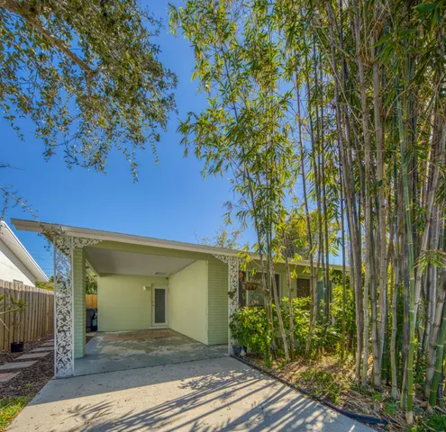 a view of livingroom with yard