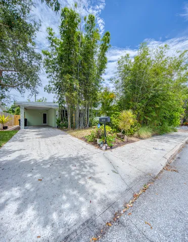 $3,500 | 1612 North Ocean Breeze, Lake Worth Beach, FL 33460