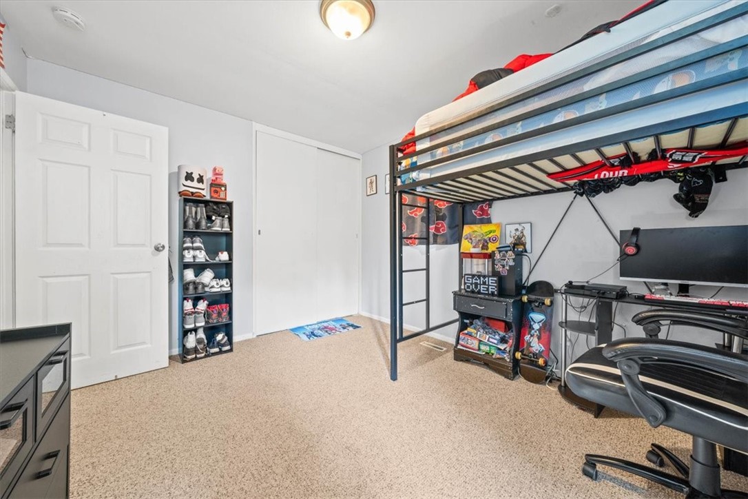 28 Paige Drive Coventry, RI 02816 - Photo 21 of 34