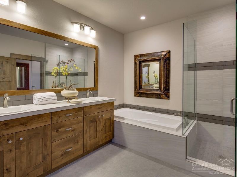 60406 Kangaroo Loop Bend, OR 97702 - Photo 11 of 15 Additional Photo