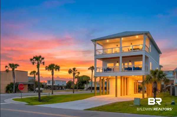 $1,549,000 | 390 East 1st Avenue, Gulf Shores, AL 36542