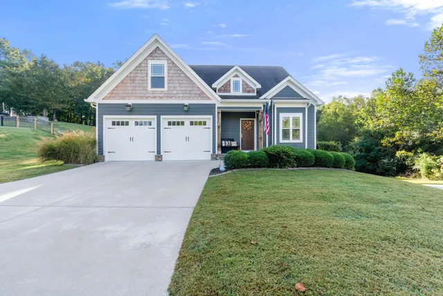 $689,500 | 1121 Natural Way, Soddy Daisy, TN 37379