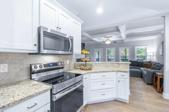 $689,500 | 1121 Natural Way, Soddy Daisy, TN 37379