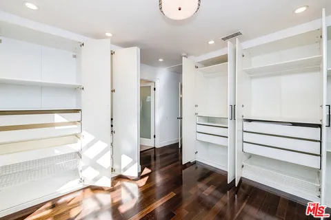 $4,495 | 7722 Clinton Street, Los Angeles, CA 90036