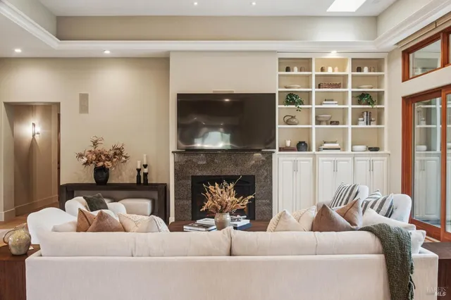 $3,595,000 | 548 Fairway Drive, Novato, CA 94949