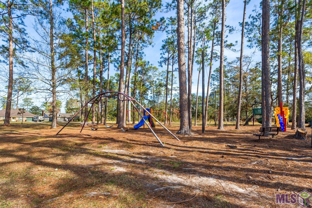 1500 Rue Chartres Slidell, LA 70458 - Photo 21 of 21 Community Park & Playground