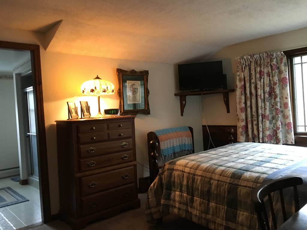 382 New Boston Road Acushnet, MA 02743 - Photo 8 of 17 Gallery Image 8