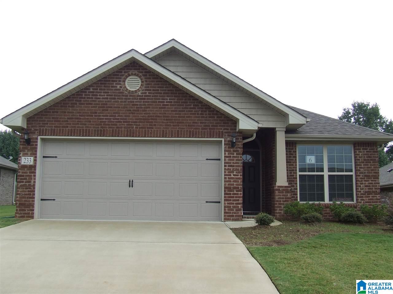 233 Stoney Trail Alabaster, AL 35114 - Photo 1 of 10