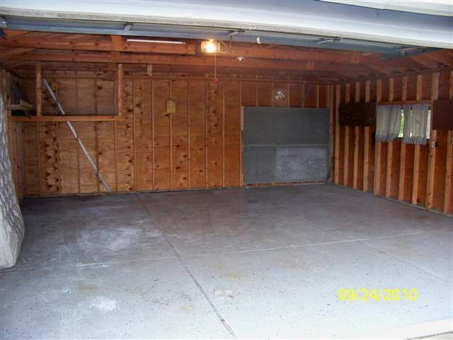 16225 13 Mile Road Fraser, MI 48026 - Photo 17 of 17 31025451-16.JPG