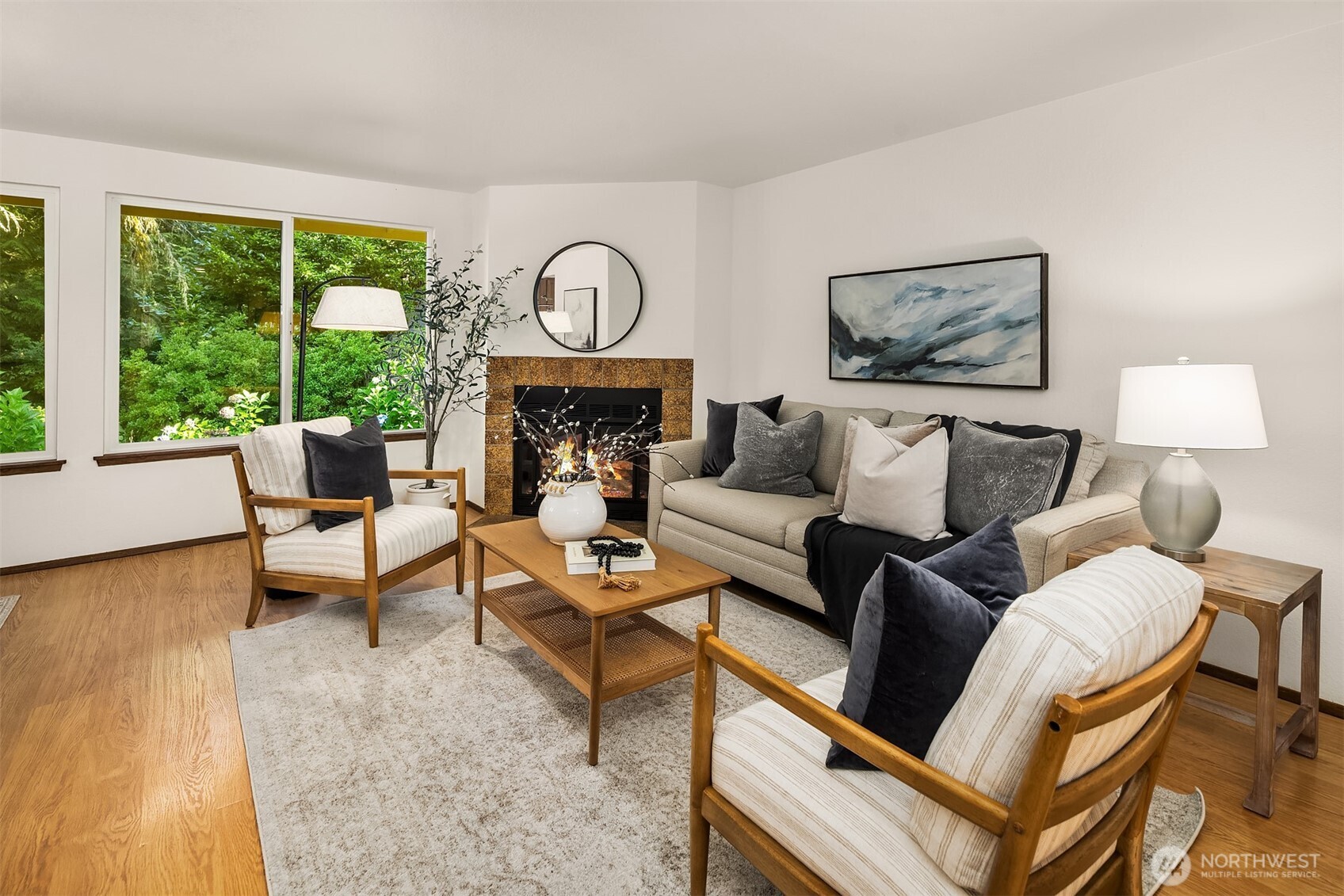 14115 Avondale Road Northeast Woodinville, WA 98072 - Photo 4 of 37