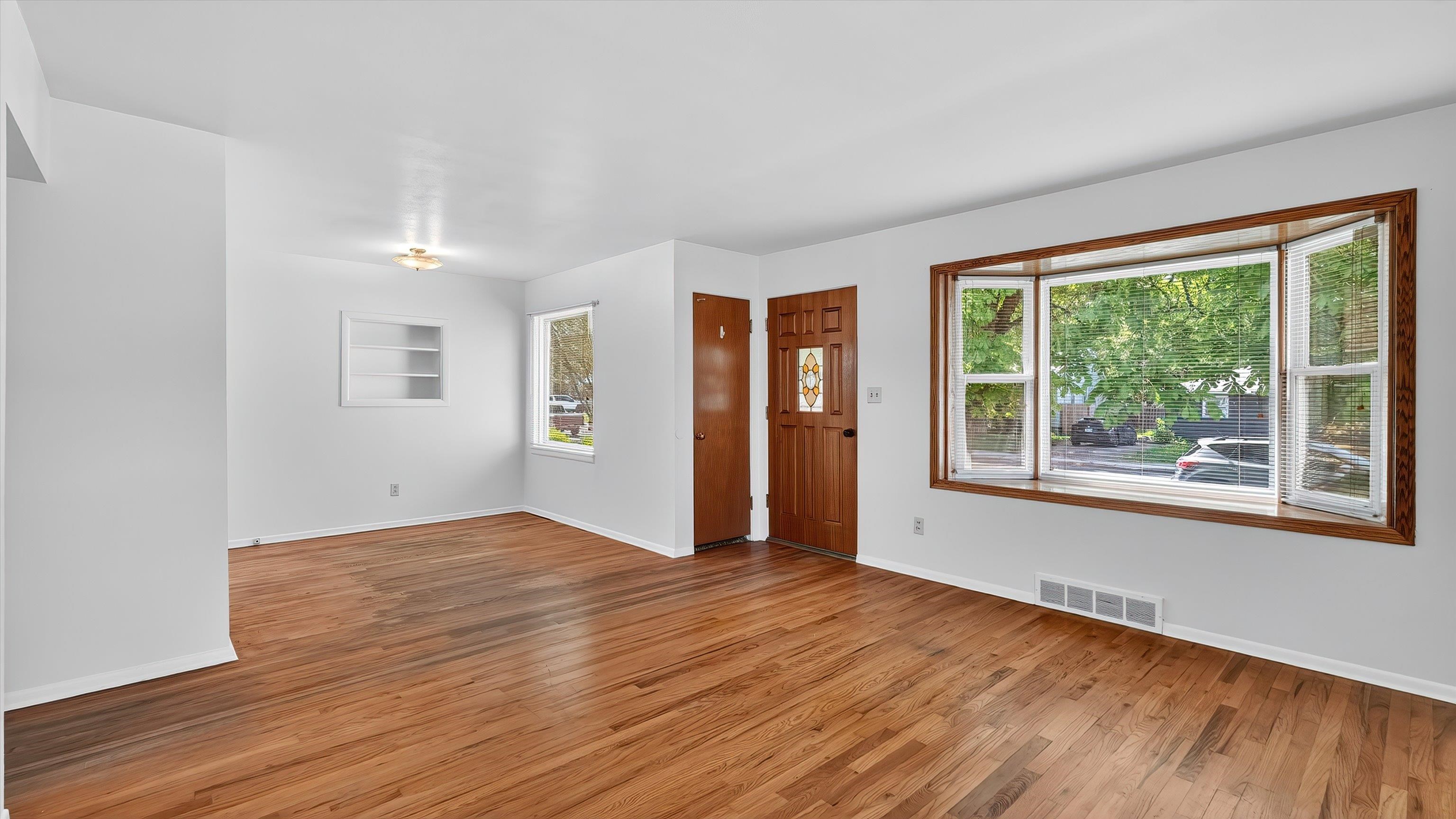 1604 North Cook Street Spokane, WA 99207 - Photo 3 of 29