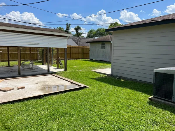 $2,100 | 2522 Kingsdale Drive, Deer Park, TX 77536