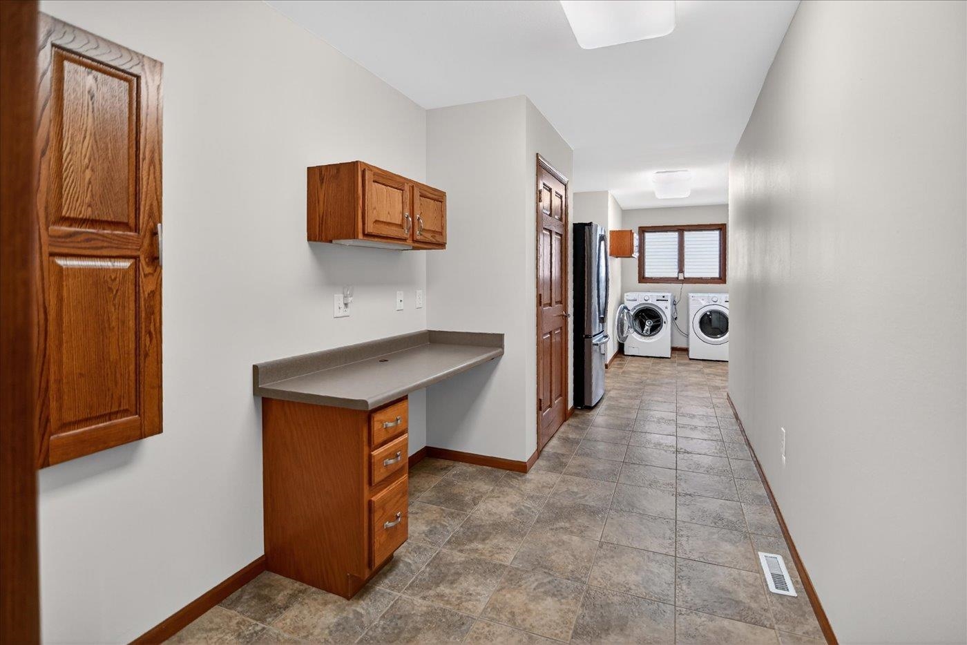409 Badger Lane Waunakee, WI 53597 - Photo 13 of 51