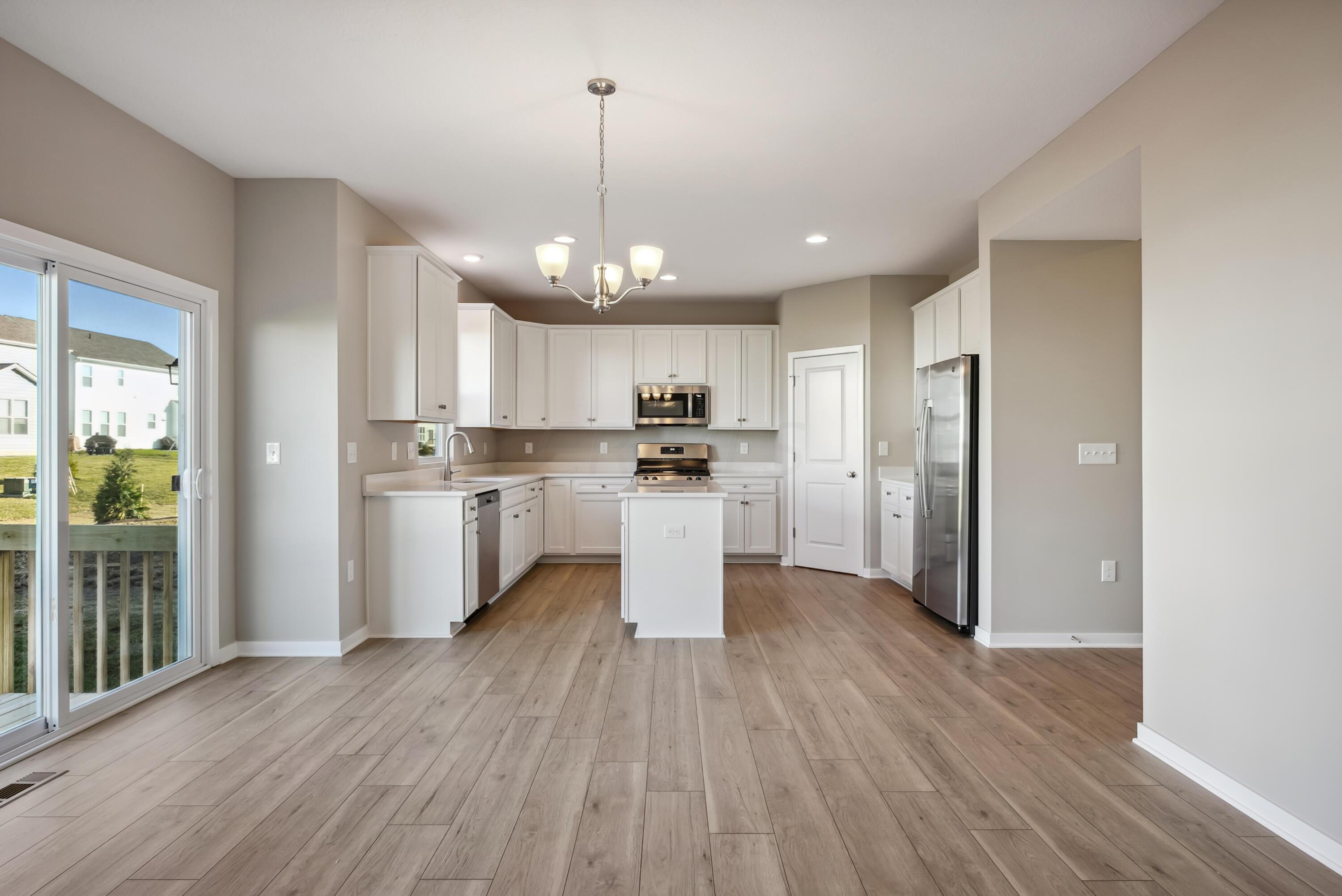 7220 Ribault Drive Northwest Pickerington, OH 43147 - Photo 11 of 31 Breakfast Area