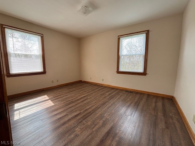 11146 Cadiz Road Cambridge, OH 43725 - Photo 10 of 28 First floor bedroom