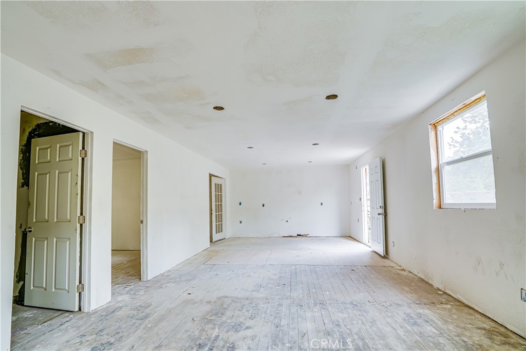 12055 Kagel Canyon Road Sylmar, CA 91342 - Photo 3 of 14 a view of an empty room