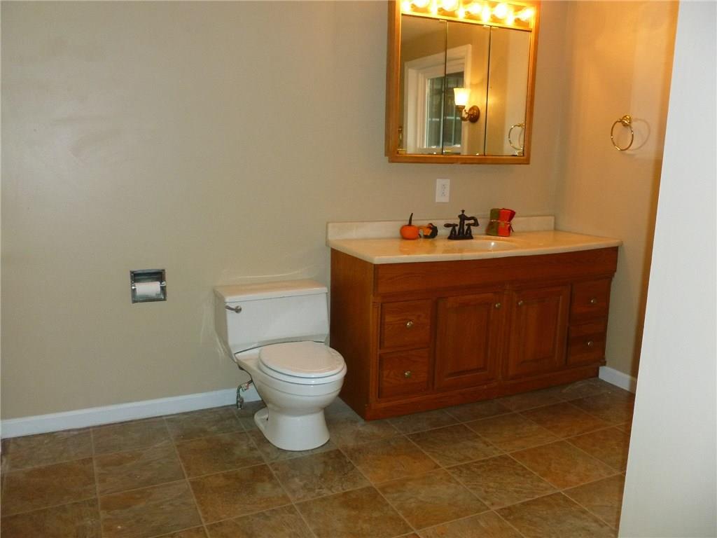 557 Potts Road Hookstown, PA 15050 - Photo 12 of 24 Gallery Image 12