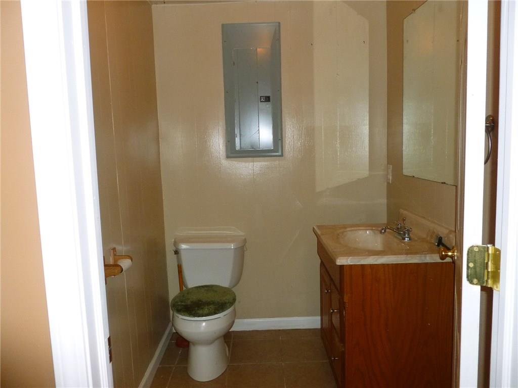 557 Potts Road Hookstown, PA 15050 - Photo 17 of 24 Gallery Image 17