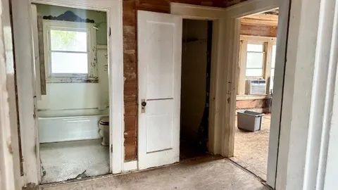 $355,000 | 1718 South Adams Street, Fort Worth, TX 76110