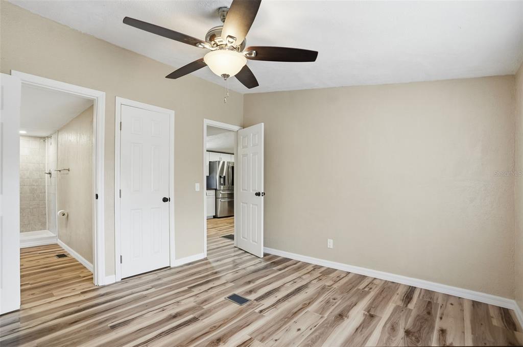 27080 Hiawatha Boulevard Brooksville, FL 34601 - Photo 20 of 39 a view of a livingroom with wooden floor