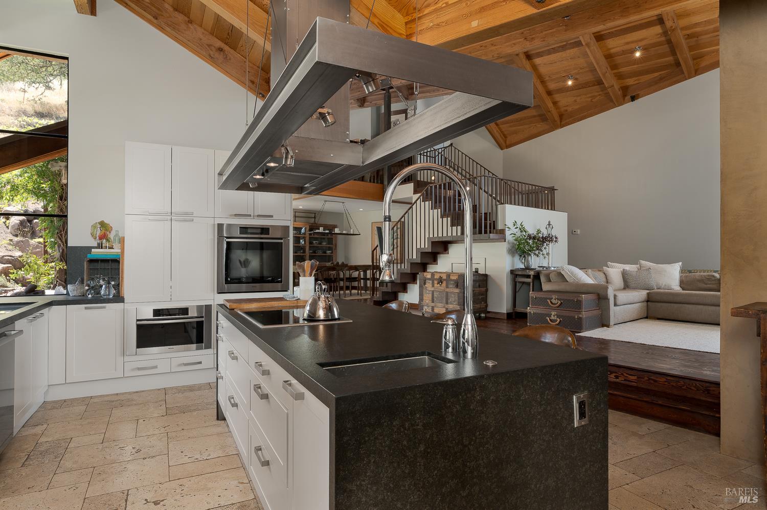 4752 Burke Hill Road Ukiah, CA 95482 - Photo 13 of 52 Gallery Image 13