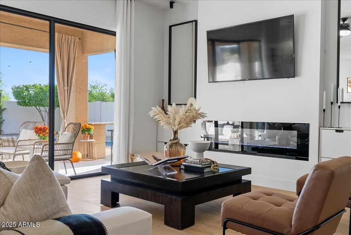 2405 West Apache Rain Road Phoenix, AZ 85085 - Photo 17 of 49 Great Room