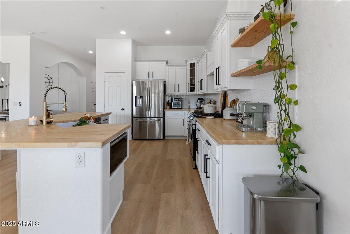 2405 West Apache Rain Road Phoenix, AZ 85085 - Photo 20 of 49 Kitchen