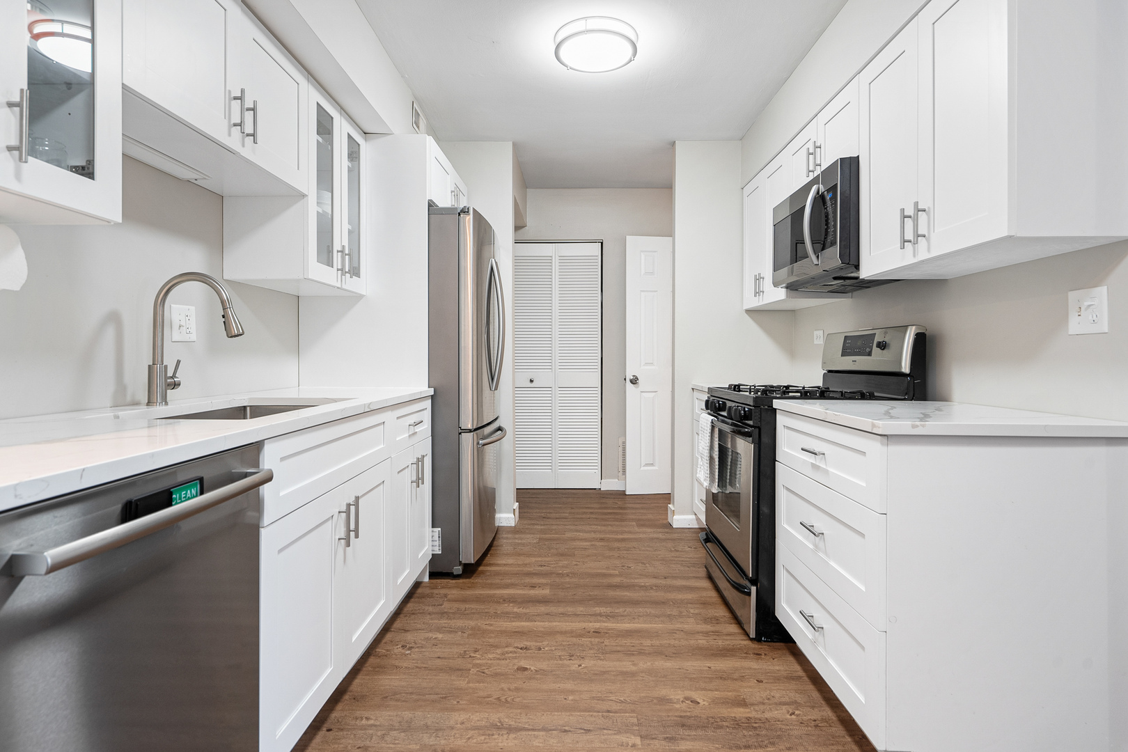 777 Pahl Road Elk Grove Village, IL 60007 - Photo 8 of 24 Gallery Image 8