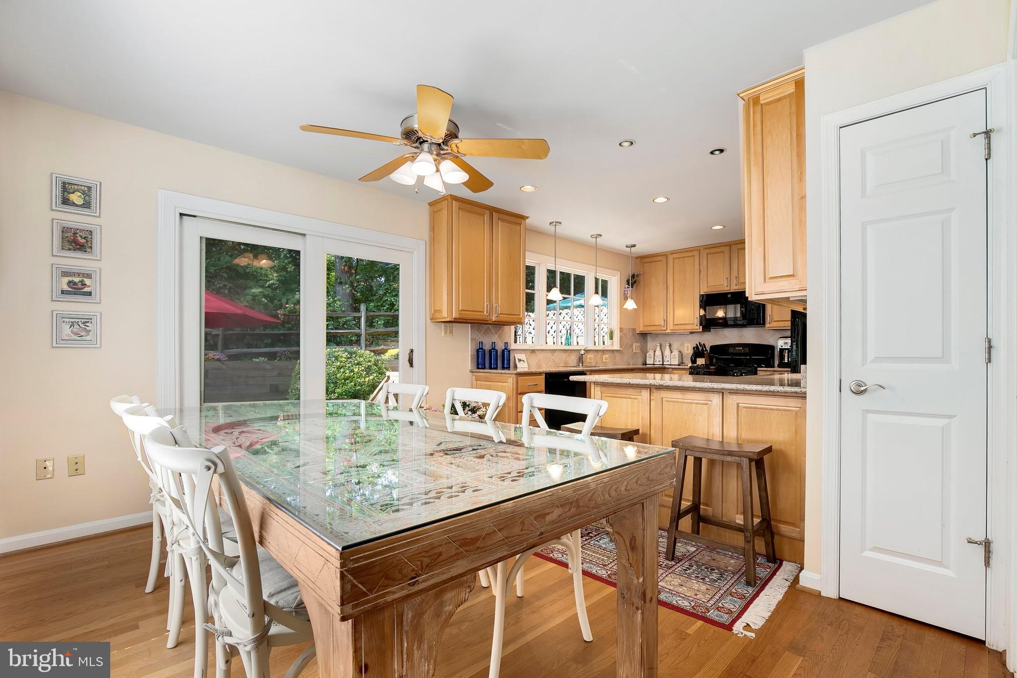 1524 Chatham Colony Court Reston, VA 20190 - Photo 14 of 35 Breakfast area
