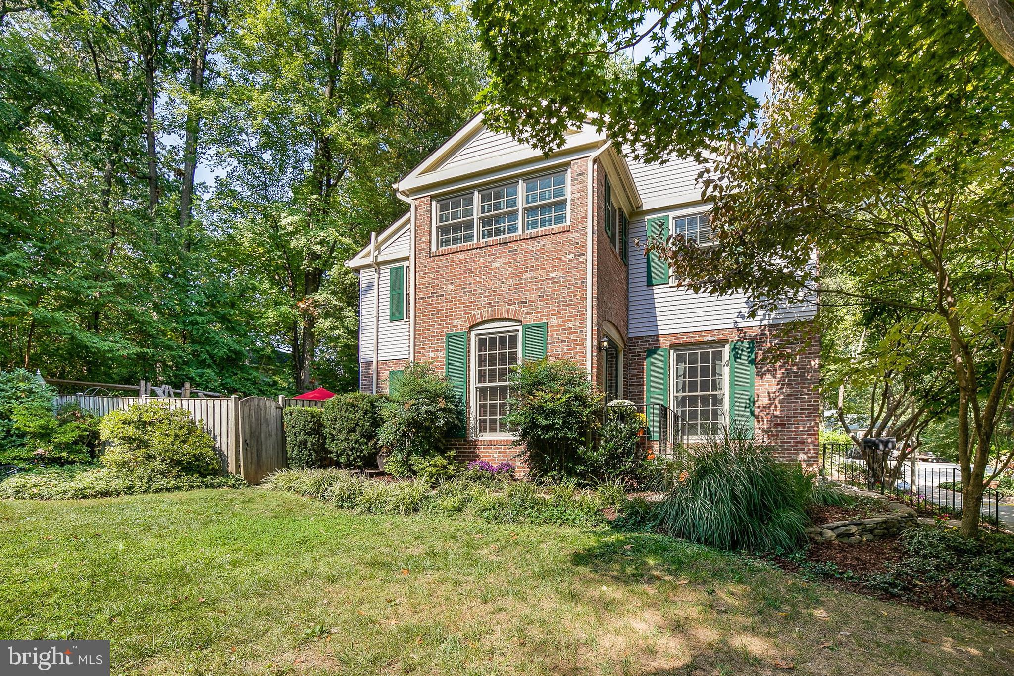 1524 Chatham Colony Court Reston, VA 20190 - Photo 3 of 35