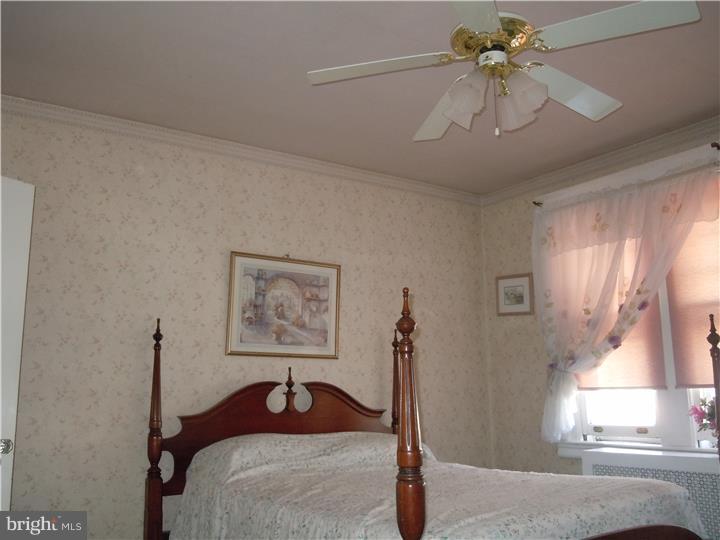 248 Avon Road Upper Darby, PA 19082 - Photo 11 of 20 Bedroom - Main